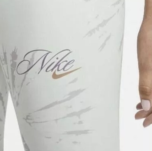 NIKE Women's Medium Dri-Fit One Luxe ResortMid-Rise 7/8 Legging DQ3593-394 - Picture 3 of 4